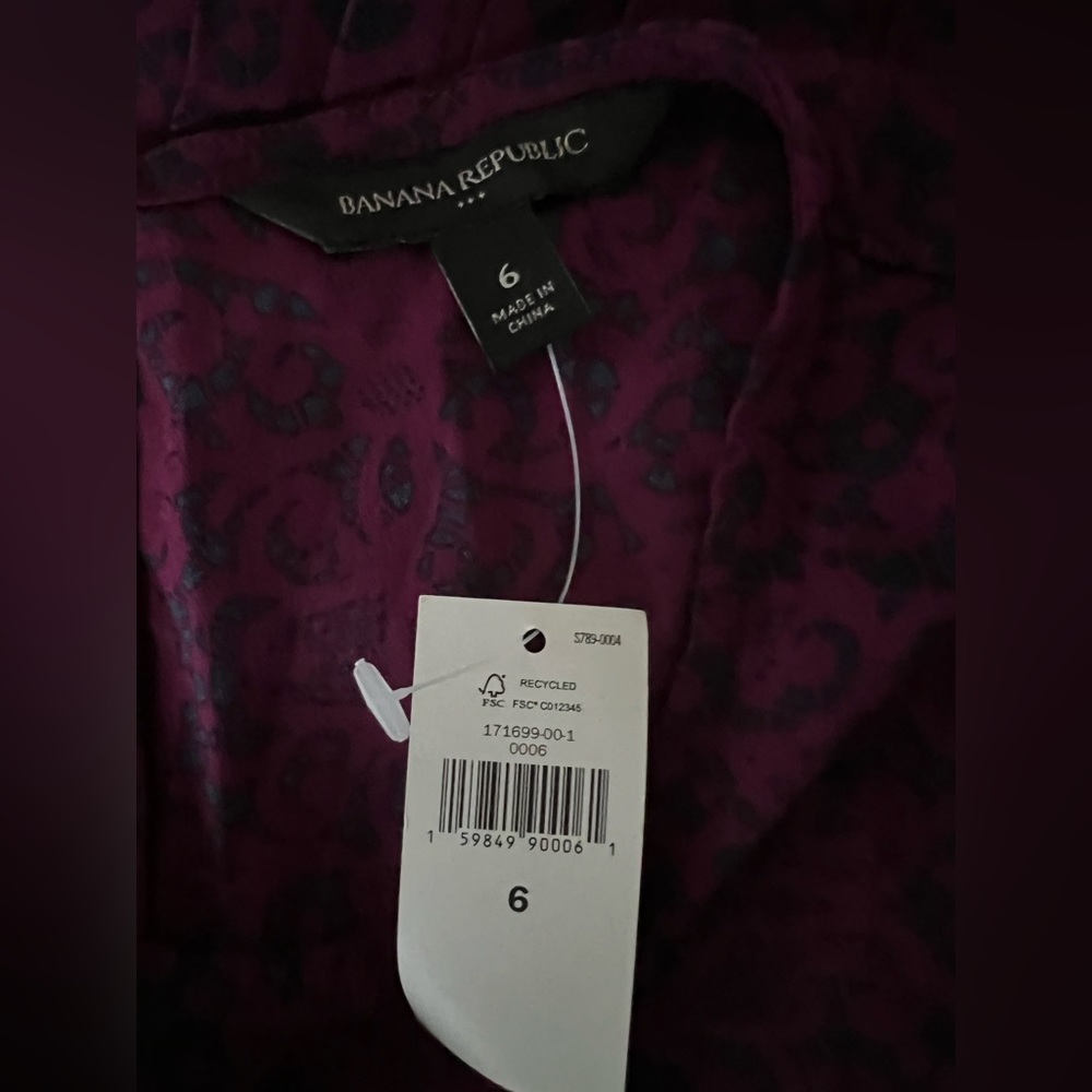 Banana Republic Sleeveless Pleated Blouse / Top - NWT, 6, Navy & Violet / Purple - Picture 5 of 8